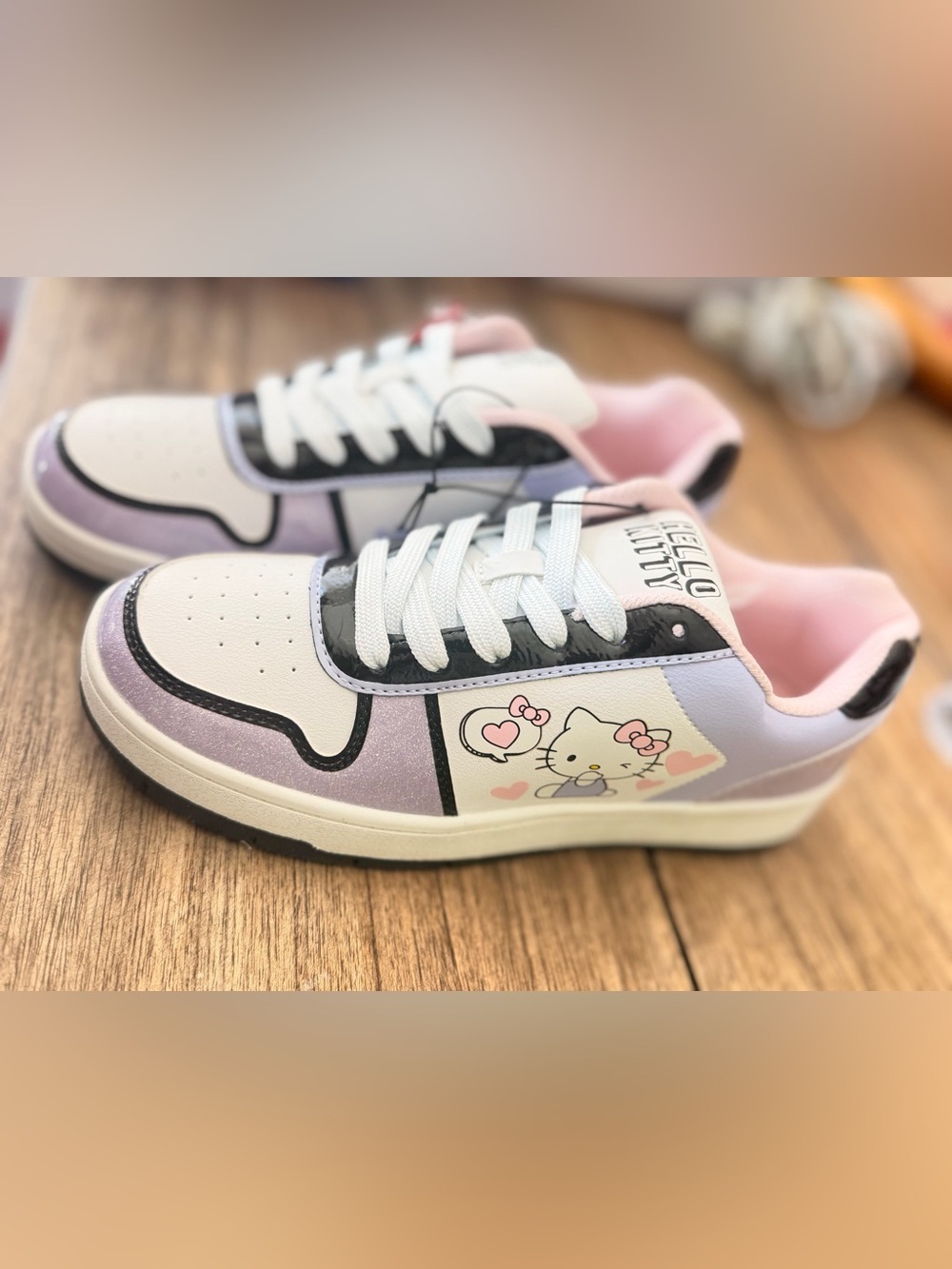 Hello Kitty Kids' Lavender and White Sneakers size 9